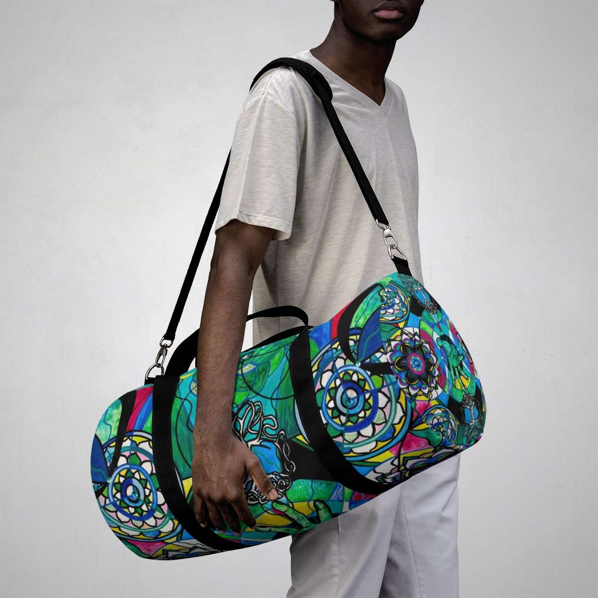 get-the-official-trust-duffle-bag-fashion_11.jpg